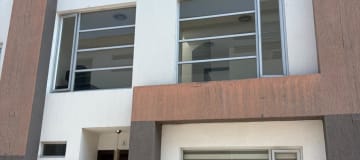 CASA DE ARRIENDO - 3 DORMITORIOS - SALA DE ESTAR - 3 PISOS - TUMBACO