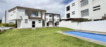 CASA DE ARRIENDO - 3 DORMITORIOS - SALA DE ESTAR - 3 PISOS - TUMBACO