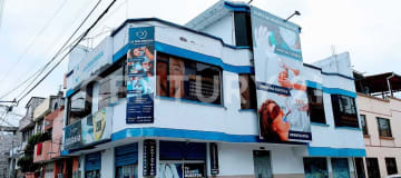 Propiedad comercial con negocio en funcionamiento
