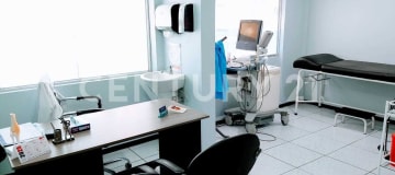 Propiedad comercial con negocio en funcionamiento