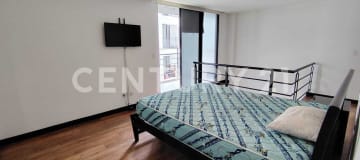 Suite duplex 83m² en Portugal con 2 balcones y amenities