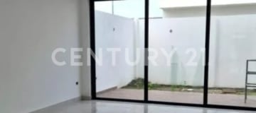 Casa de estreno en Mallorca Village: 3 hab, jacuzzi y áreas verdes