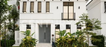 Casa esquinera con piscina en Aires Norte - $475K