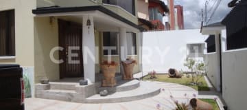 Casa + depto. independiente en Orquídeas del Norte, Quito