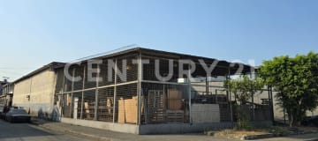 Local comercial 980m2 con bodega en Urdesa