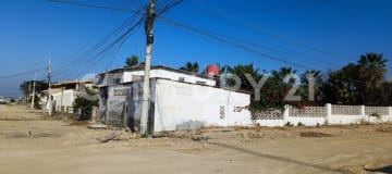 Terreno esquinero 2115m²: vista playa, $253.8K