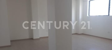 Local comercial 419m² en 2 niveles, zona estratégica para negocios