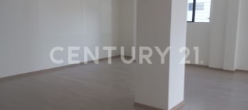 Local comercial 419m² en 2 niveles, zona estratégica para negocios