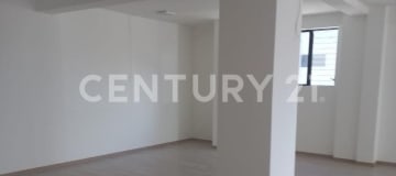 Local comercial 419m² en 2 niveles, zona estratégica para negocios