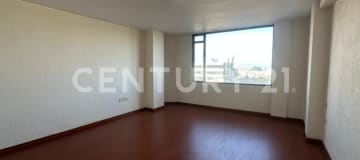 Departamento remodelado 260m² en El Bosque con vista panorámica