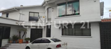 Propiedad rentera en Conocoto - 600m² con 4 locales y casa