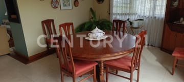 Casa amplia en venta en Cumbayá