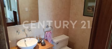 Casa amplia en venta en Cumbayá
