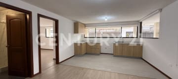 Depto. planta baja ideal para familias o inversión en edificio seguro