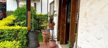 VENTA CASA CUMBAYA, 3 DORMITORIOS, INTERVALLES