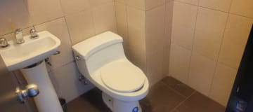 Venta locales comerciales, 72m² y 90m² más parqueadero, el Inca residencial GB.