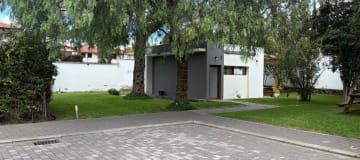 HERMOSA CASA DE VENTA OPORTUNIDAD - 3 DORMITORIOS - TUMBACO