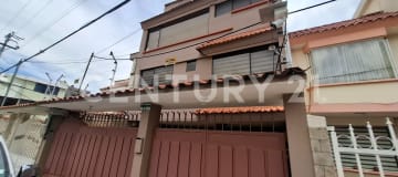 Casa en Conjunto 6 de Junio, Conocoto - Valle de los Chillos