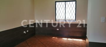 Casa 83m² en Carapungo: 2 dorms, seguridad y áreas verdes