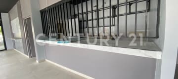 Locales comerciales en gasolinera con alto flujo vehicular