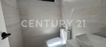 Casa en Ciudad Celeste con jacuzzi y finos acabados