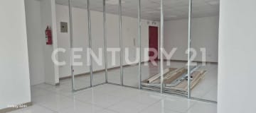 Oficina 60m² cerca hospitales Voz Andes y AXXIS