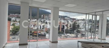 Oficina 60m² cerca hospitales Voz Andes y AXXIS