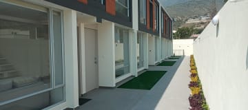 Se vende casa en Pomasqui con 2 estacionamientos - $75.000
