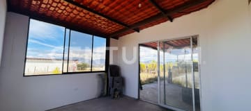 Casa con mirador 360° cerca de Quito: clima perfecto para descanso