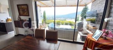 Casa 6 dormitorios en Cumbayá, accesible y con piscina temperada