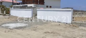 Terreno de 500 m² en urbanización privada con vista al mar