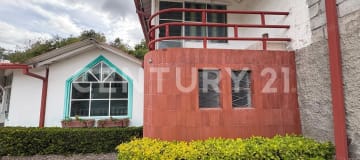 Quinta en Guayllabamba con piscina, árboles frutales y 1,778 m²