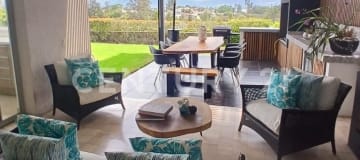 Casa con vista en Puembo - 282m², jardín y seguridad 24/7