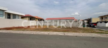 Terreno esquinero 359 m² en Urbanización Vicriel, Daule