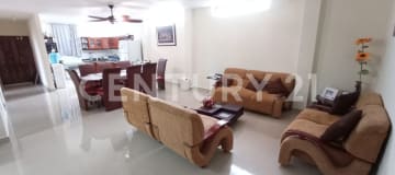 Edificio en Venta Tena Centro: 1105m², 3 pisos, suites y locales