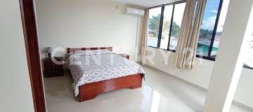 Edificio en Venta Tena Centro: 1105m², 3 pisos, suites y locales