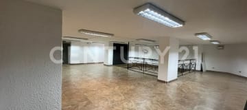 Local en renta 140m² en La Mariscal: ideal para oficinas o centros
