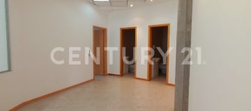 Oficina en venta 76m², planta baja, 2 baños, seguridad 24/7