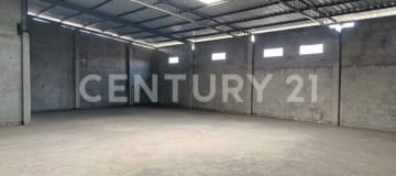 Oficinas con bodega en alquiler, ideal para logística