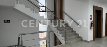 Oficinas premium desde $12/m² en Malecón de Manta