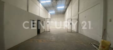 Ofibodega en alquiler en Av. Juan Tanca Marengo - 320m²