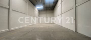 Ofibodega en alquiler en Av. Juan Tanca Marengo - 320m²