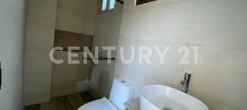 Exclusiva casa con vista al mar y playa privada en Ayangue