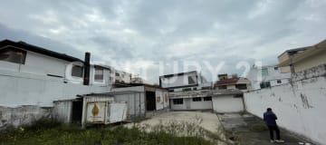 Terreno estratégico en El Condado alto potencial comercial