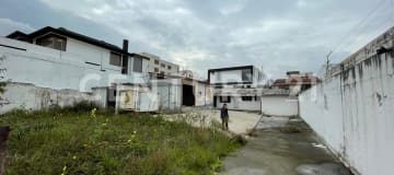 Terreno estratégico en El Condado alto potencial comercial