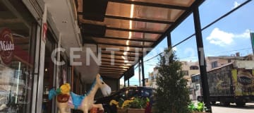 Venta edificio comercial 5 pisos, 6 locales y 3 deptos rentados