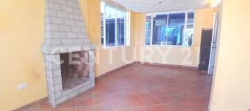 Casa amplia en arriendo en Nayon