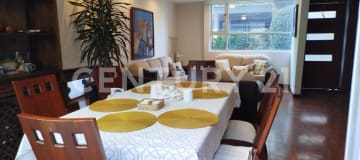 Casa en conjunto con guardianía - 3 pisos - $95,000