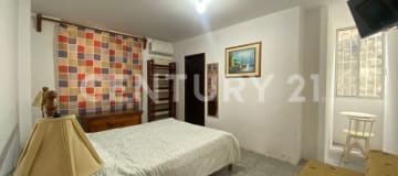 Villa 3 plantas cerca de Shopping La Libertad, $130K