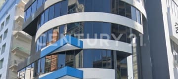 Oficina 258m² en zona corporativa con 4 parqueaderos - Oportunidad